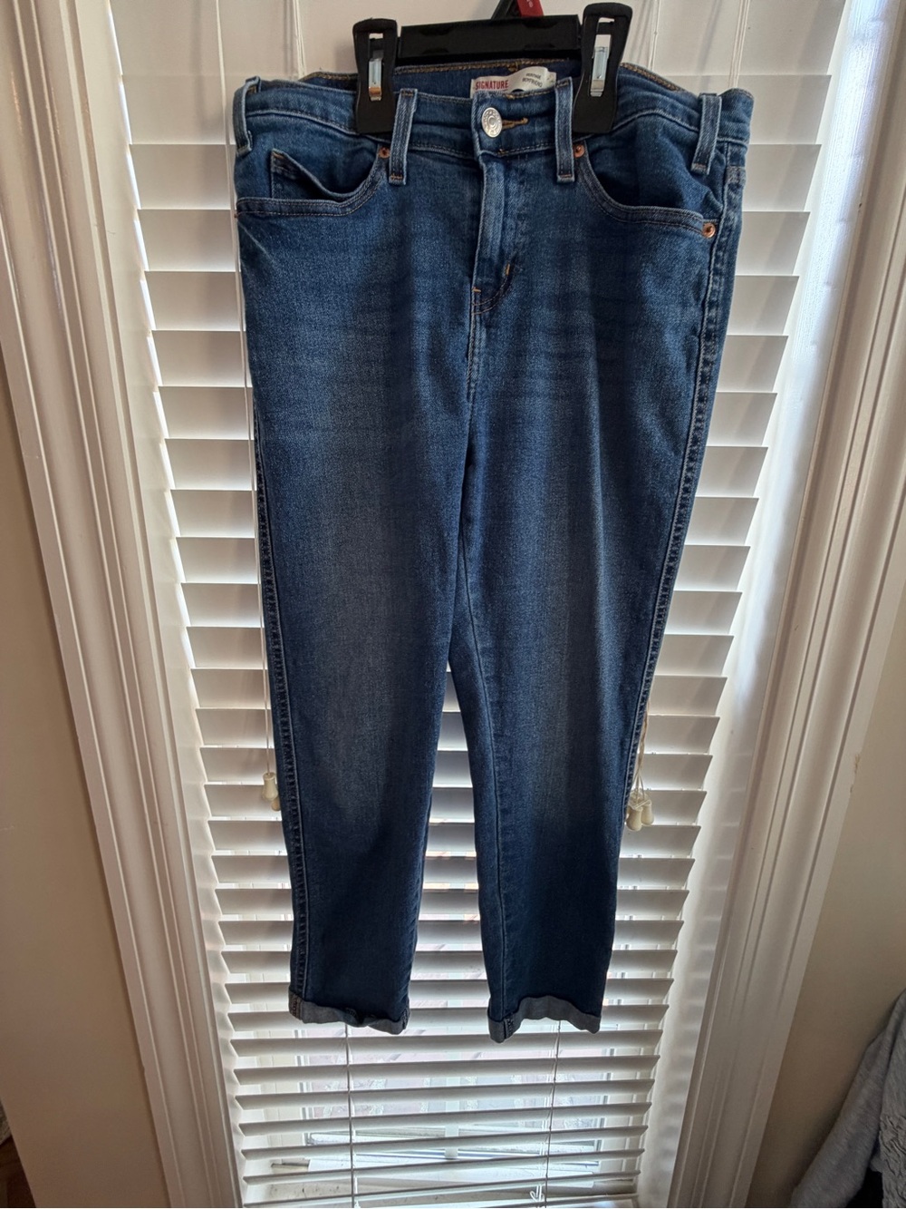 Signature by Levi Strauss Women’s Heritage Boyfriend Jeans in Dark Blue.